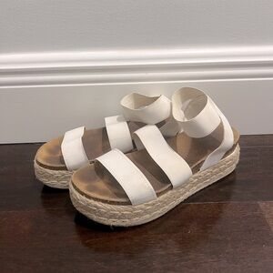 STEVE MADDEN SANDALS